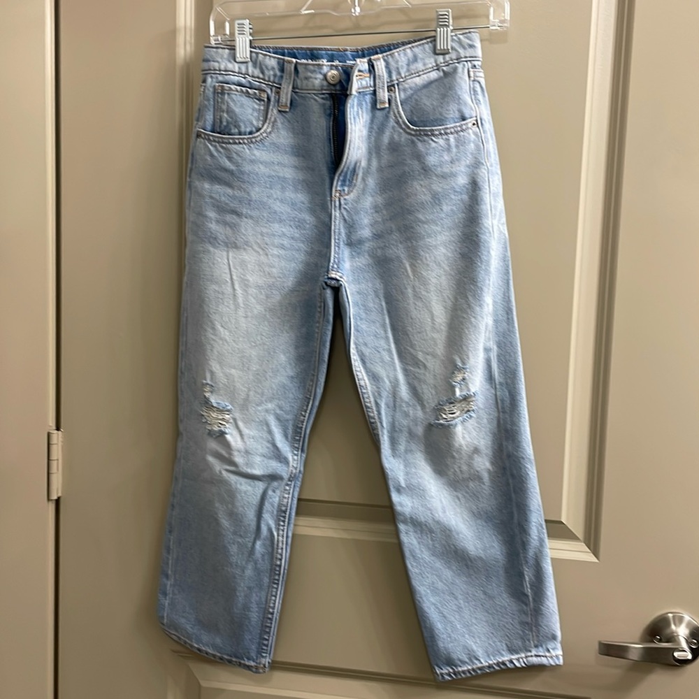 Old navy kids cropped jeans - size 10. Worn once